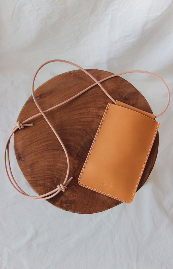 Leather phone sling natural